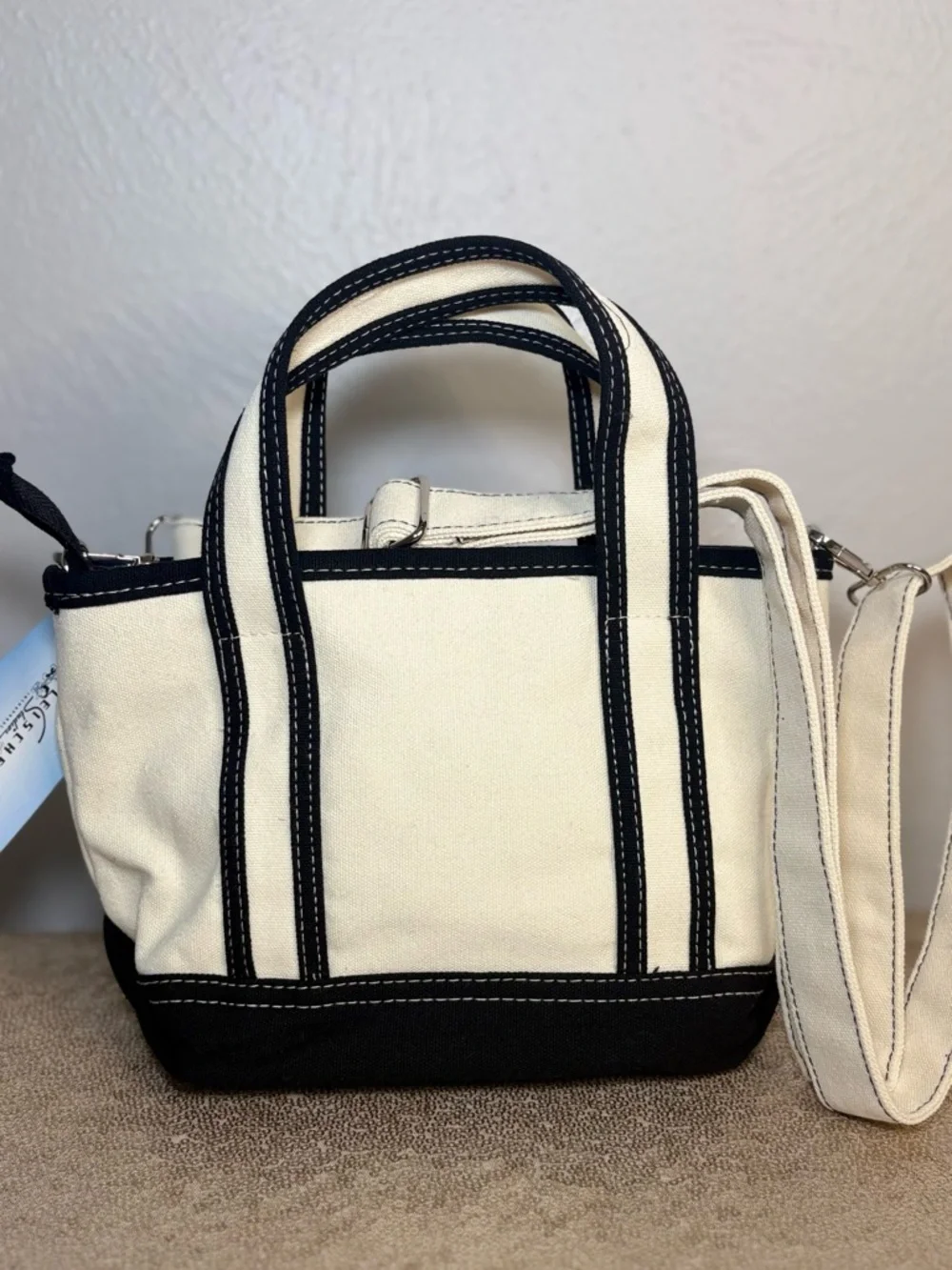 Betty Boop Cream, Black & Red mini Tote with Pom and doggy charm - Picture 3 of 9